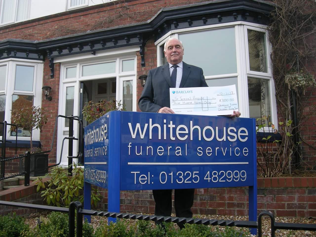 Memories of lost loved ones raise hundreds for hospices at Darlington funeral service